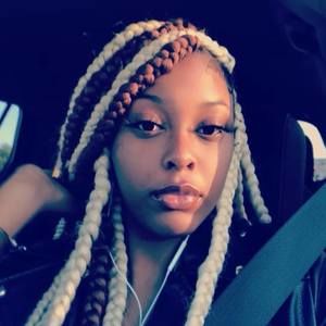 Meet your Posher, Brianna